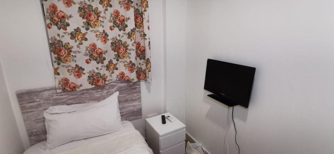 Torrejón de Ardoz Hostal Gracia מראה חיצוני תמונה